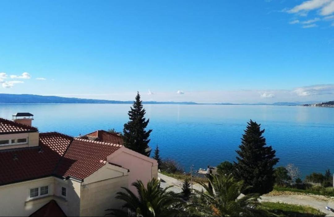 Sunny Blue Apartments Omis Exterior photo