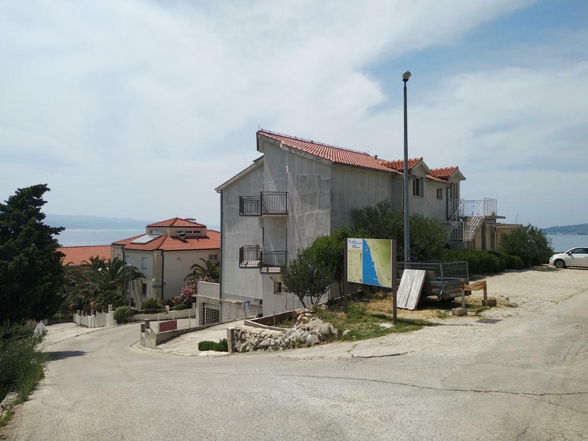 Sunny Blue Apartments Omis Exterior photo